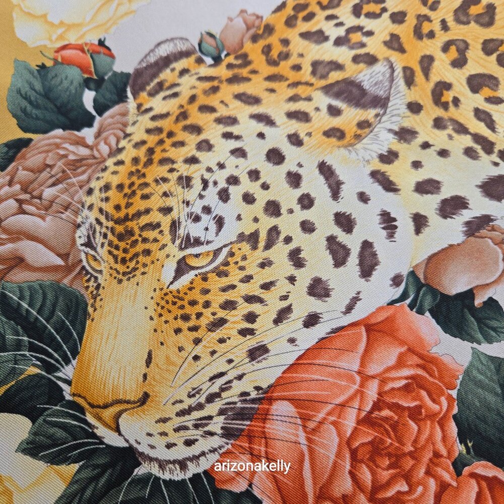 LIKE NEW Salvatore Ferragamo Leopards Flowers Silk - Picture 9 of 9